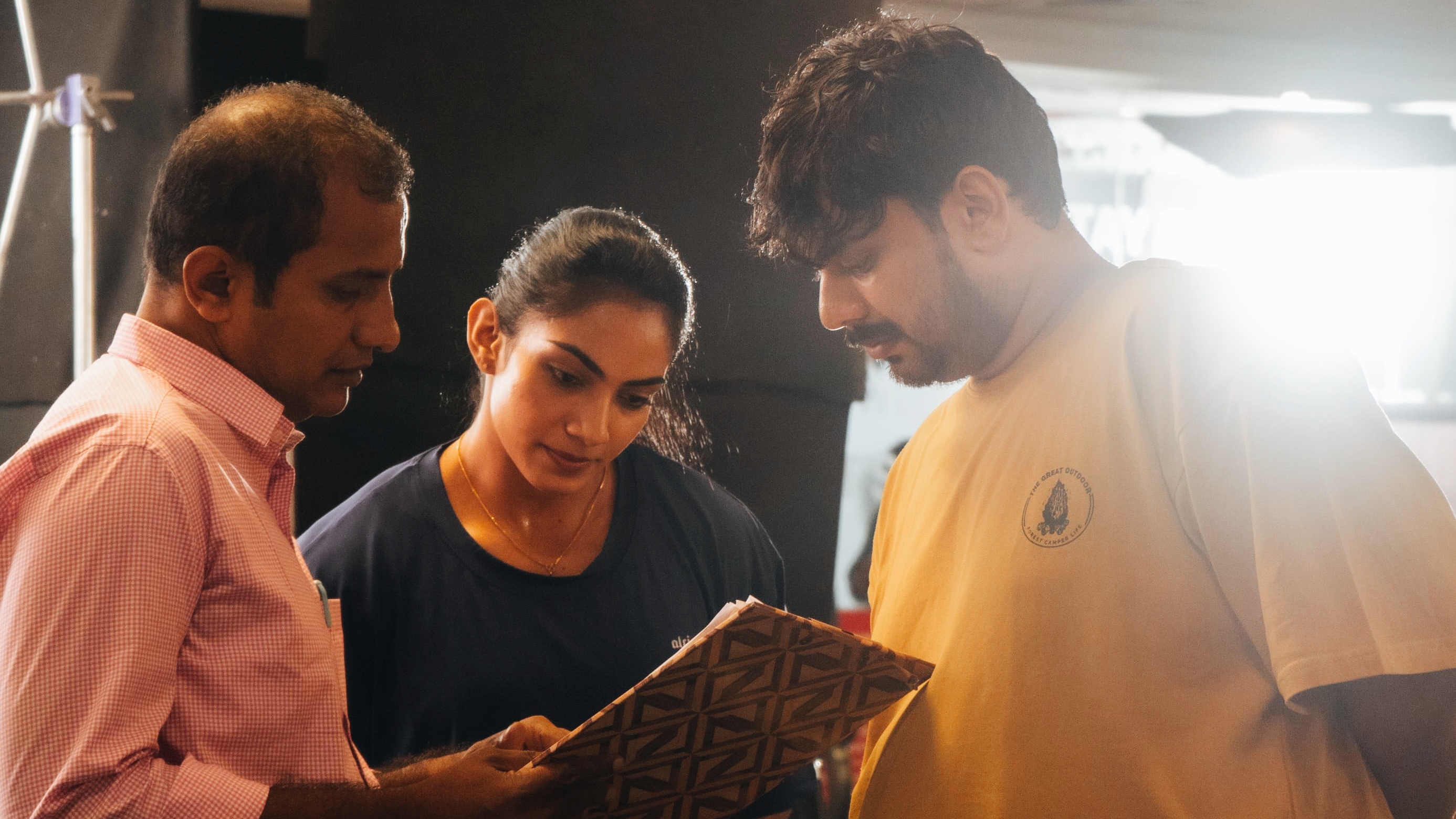 Actor Vikkals Vikram’s Light Weight Baby Progresses Rapidly with Energetic Shoot !