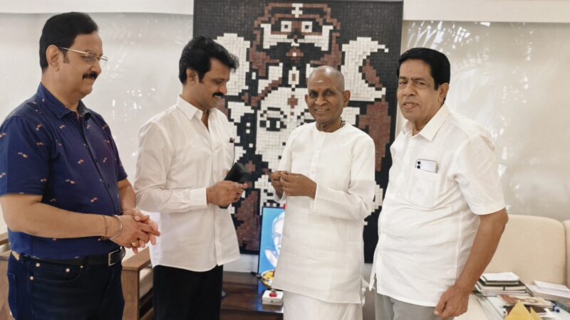 இசைஞானி  இளையராஜா, நடிகர் சரத்குமார் தென்னிந்திய திரைப்பட எழுத்தாளர்கள் சங்கத்தில் உறுப்பினராக இணைந்தனர் !