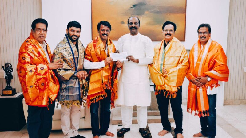 கவிப்பேரரசு கவிஞர் வைரமுத்து அவர்கள் தென்னிந்திய திரைப்பட எழுத்தாளர்கள் சங்கத்தில் ஆயுட்கால உறுப்பினராக இணைந்தார்!