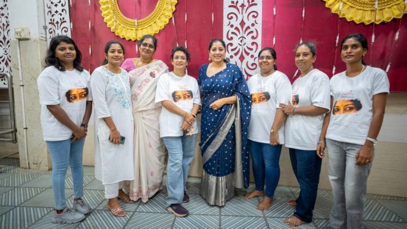 Always Choose Kindness” – உழைக்கும் பெண்களின் கரங்களுக்கு மரியாதை! 50 பெண் ஆட்டோ ஓட்டுநர்களுக்கு நலத்திட்ட உதவிகள் வழங்கிய நடிகை அனுமோல்!